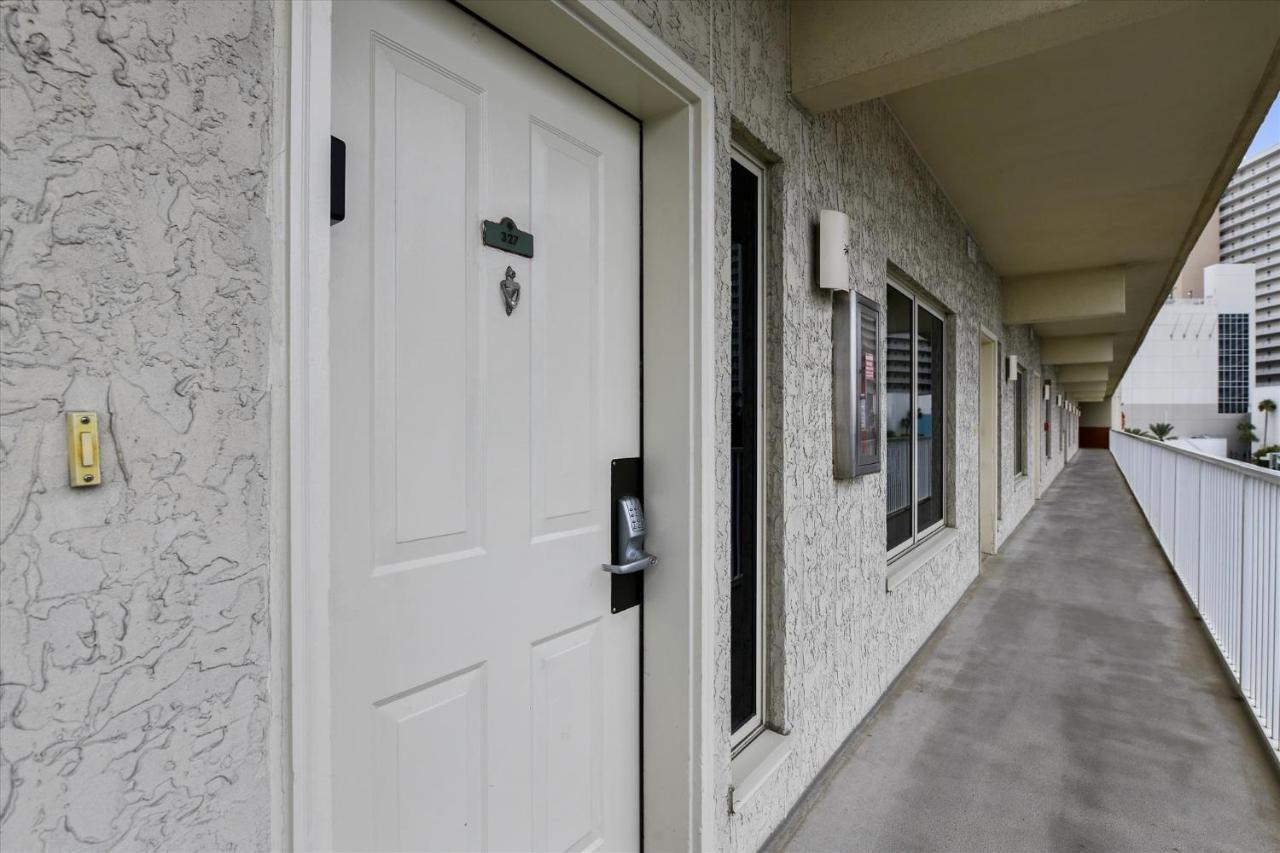 Shores Of Panama 327 - Amazing And View! Family Friendly! Reserved Parking, Apartment *